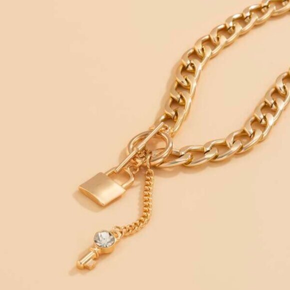 18K Gold Filled Lock & Key Pendant Chain Necklace - Picture 4 of 4